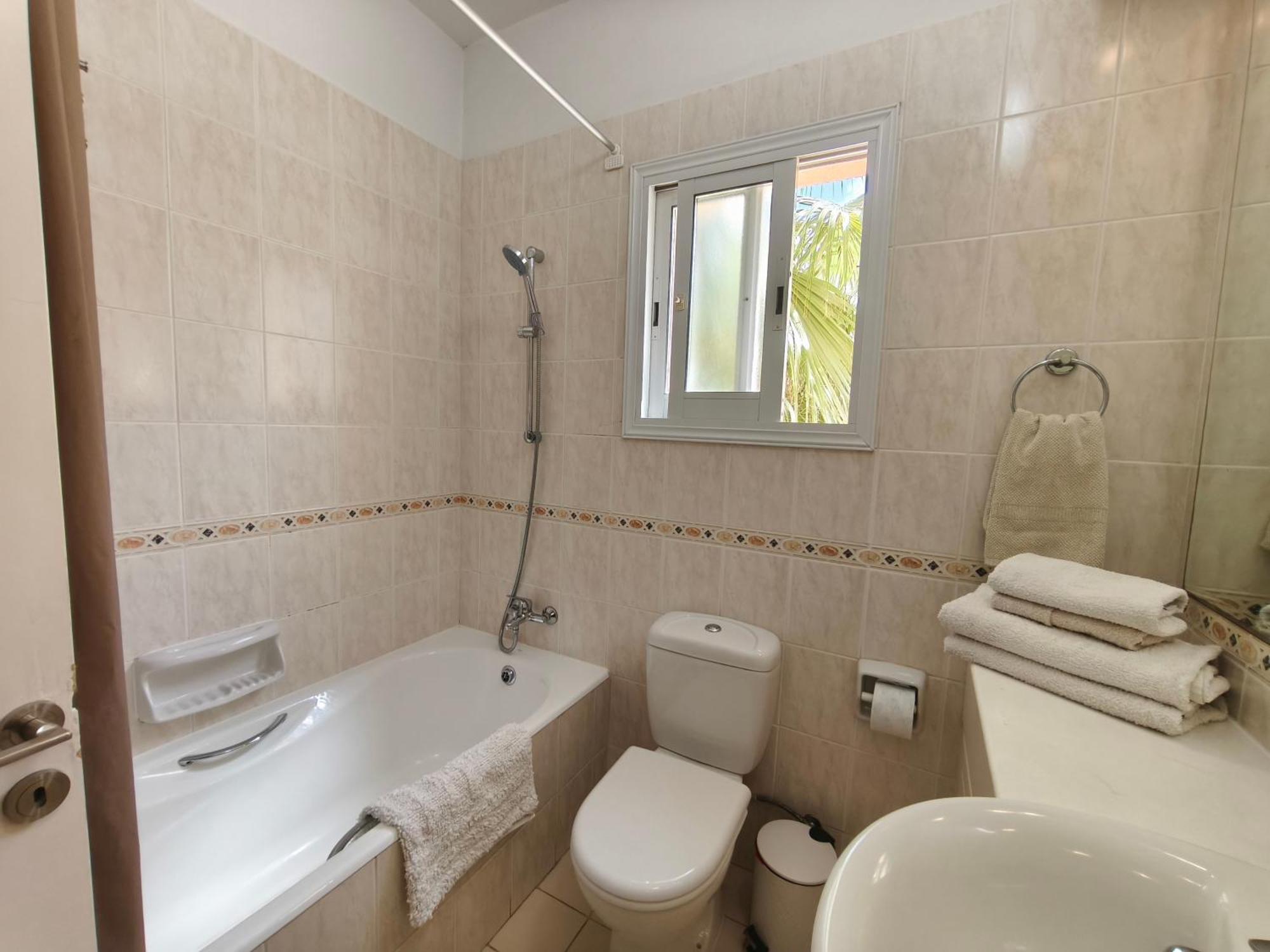 דירות Paphos-Limnaria Garden מראה חיצוני תמונה